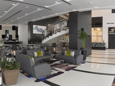 S Hotel Bahrain Sanabis Kültér fotó